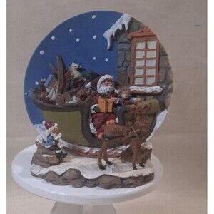 90s Vintage Revival "A Christmas Remembered Vintage" 1997 Santa Elves Figurine